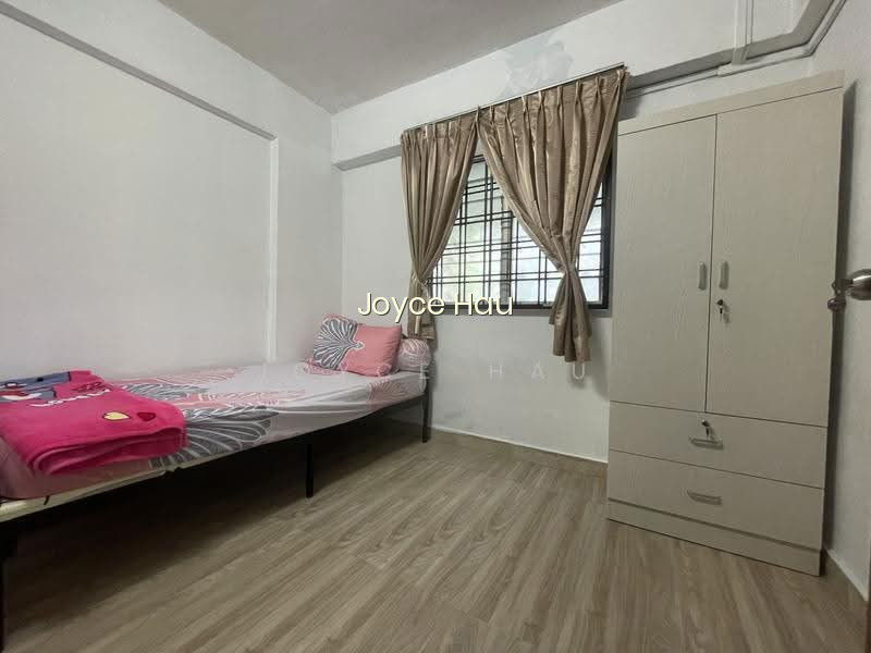 430 CLEMENTI AVENUE 3 image 1 of 9