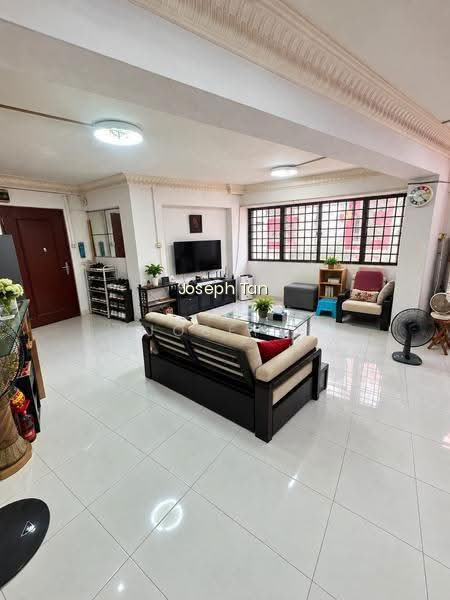 449 SIN MING AVENUE image 1 of 10