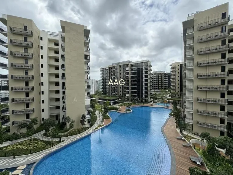 Sengkang Grand Residences image 1 of 10