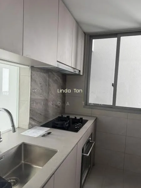 Grand Dunman image 1 of 10