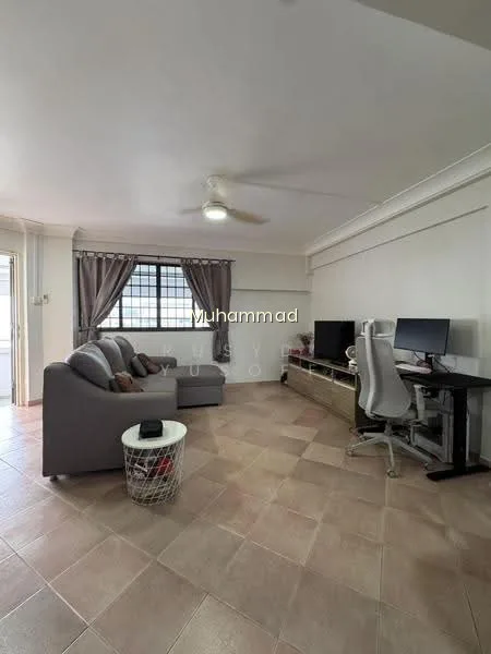 211 Tampines Street 23 image 1 of 10