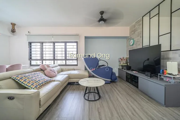 986B Jurong West Street 93 image 1 of 10