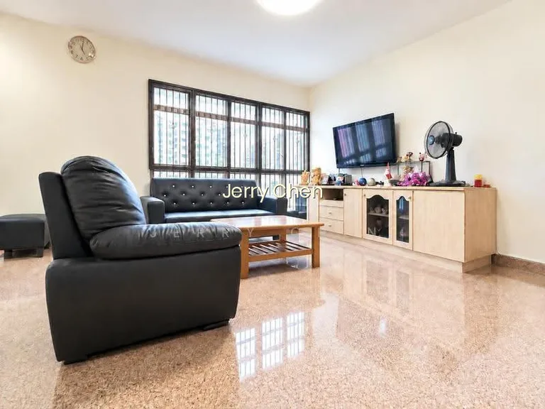 395 Bukit Batok West Avenue 5 image 1 of 7