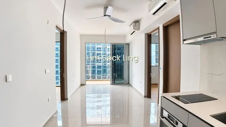 Grand Dunman image 1 of 10