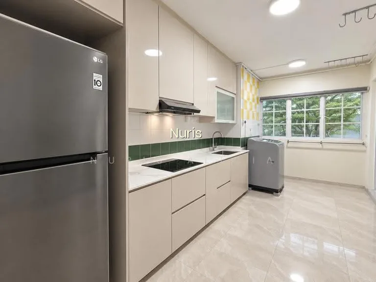 126 Bukit Batok Central image 1 of 10