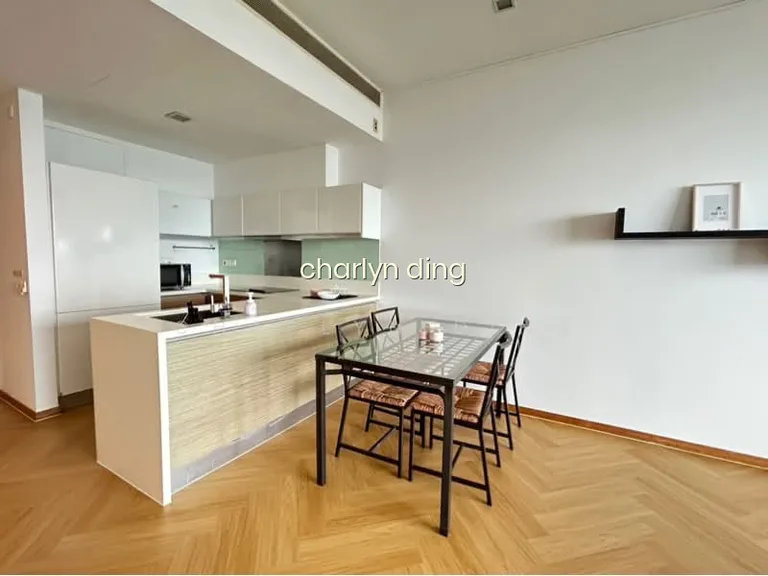 Marina Bay Residences image 1 of 9