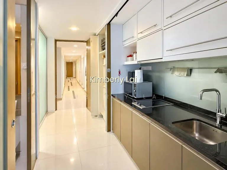 Cheap 1+S Convertible to 2BR & 3BR. 2 Mins’ Walk to Mrt. image 1 of 5