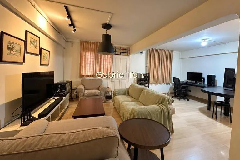C.h.e.a.p.e.s.t 3-Room HDB Over 650SQFT High Floor | All Race Eligible | D3 image 1 of 8