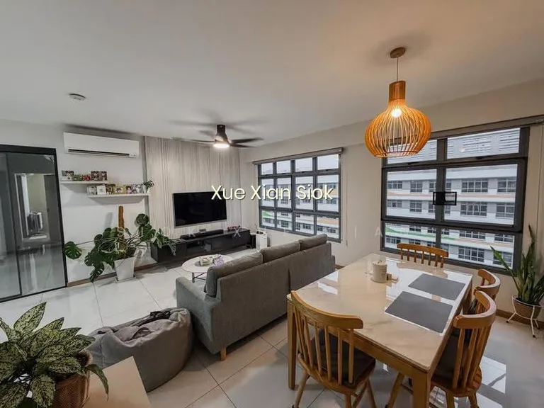 618B Tampines Street 61 image 1 of 10