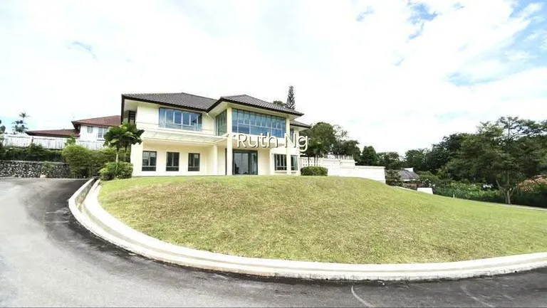 King Albert Park GCB image 1 of 10
