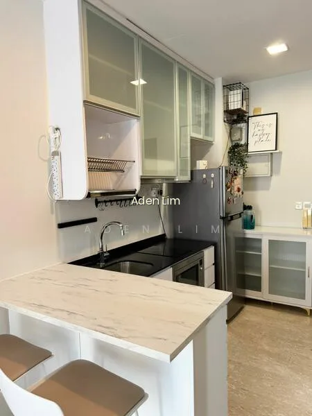 Suites @ Paya Lebar image 1 of 8