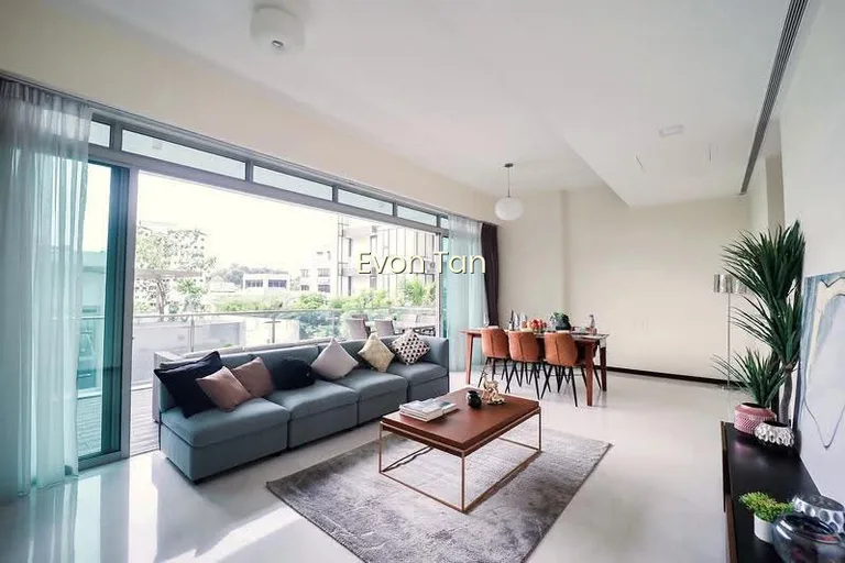 Freehold 3BR + Utility + Store + Private Lift, Off Orchard Road image 1 of 10