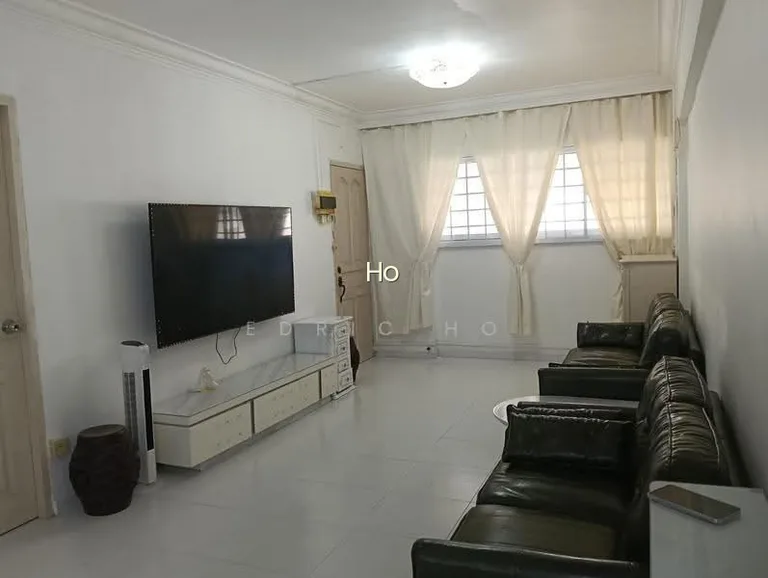 516 Jurong West Street 52 image 1 of 10