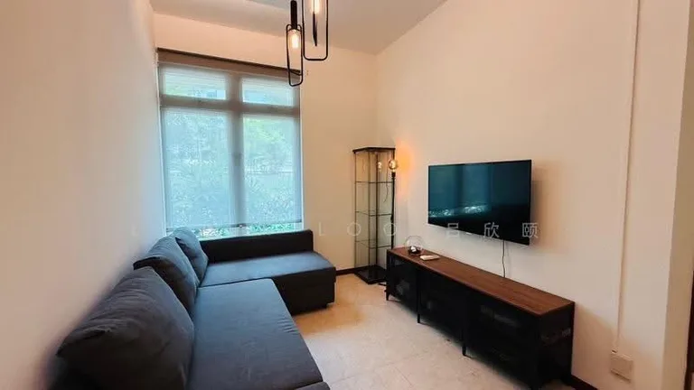 Edelweiss Park Condo image 1 of 10