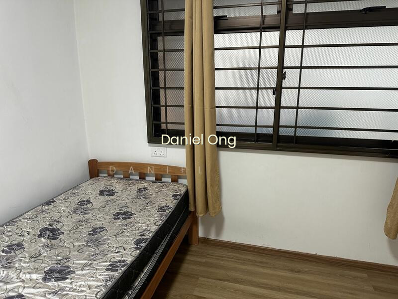 62 TEBAN GARDENS ROAD image 1 of 10