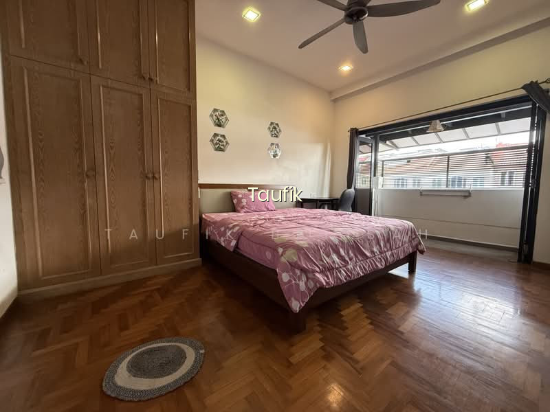 LOYANG VILLAS image 1 of 8