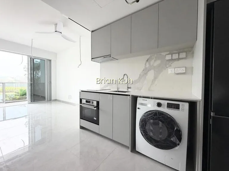 Grand Dunman image 1 of 10