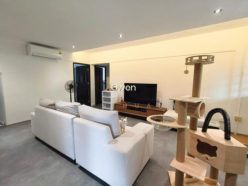 303 ANG MO KIO AVENUE 1 image 1 of 4