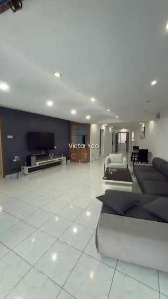 468B Admiralty Drive image 1 of 10