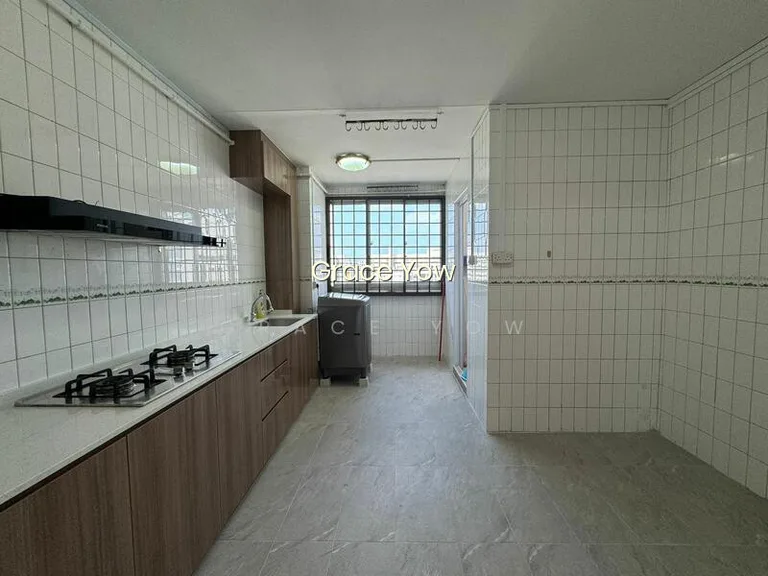 871 Tampines Street 84 image 1 of 10