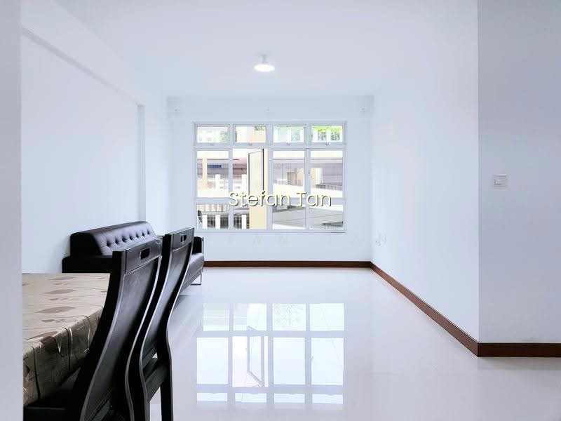 217C Sumang Walk image 1 of 10