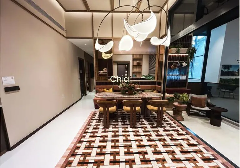 Cheap 4 Bed, Bukit Timah Ccr, Schools, MRT image 1 of 4