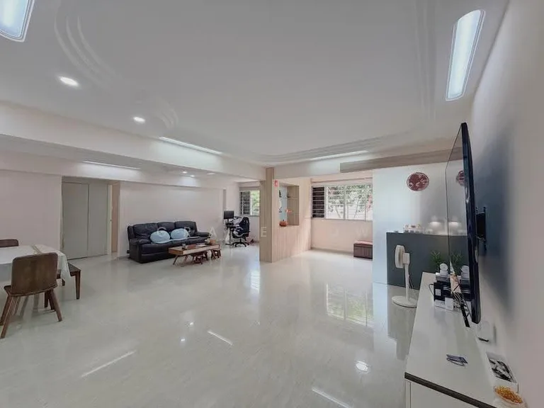 903 Tampines Avenue 4 image 1 of 10