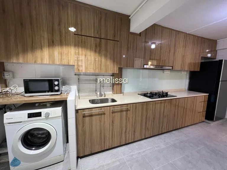 212 Jurong East Street 21 image 1 of 10