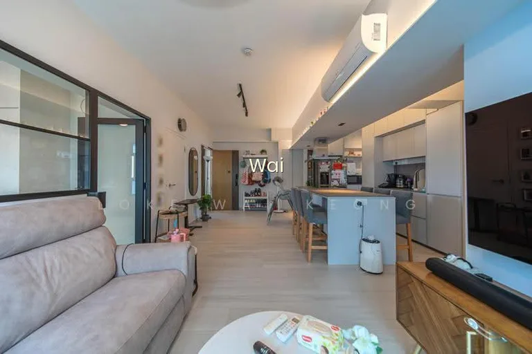 413A Northshore Drive image 1 of 10