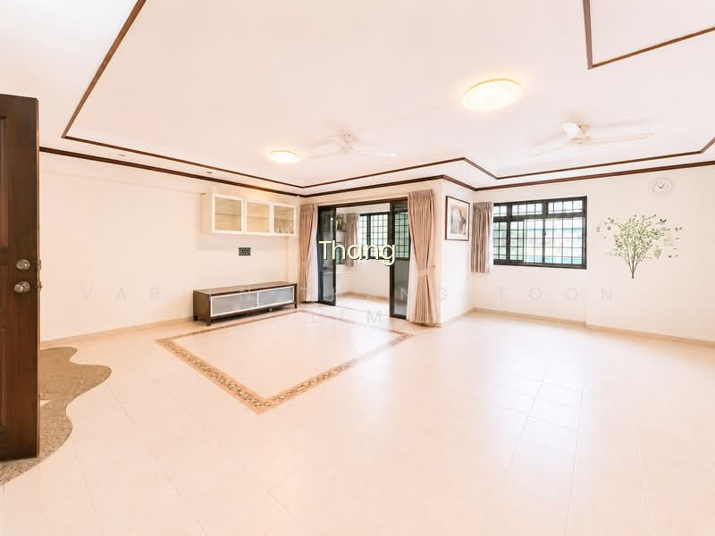 323 SEMBAWANG CLOSE image 1 of 10
