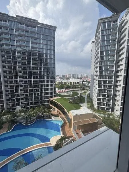 Grand Dunman image 1 of 10