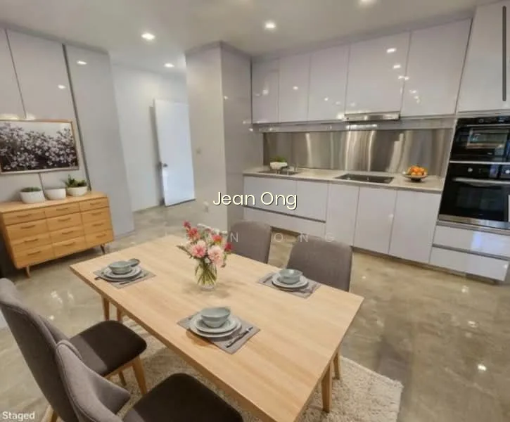Leedon Vicinity. Wide Frontage. Huge Bedrooms Park 8 Cars. Quiet. Jean 93571119 image 1 of 6