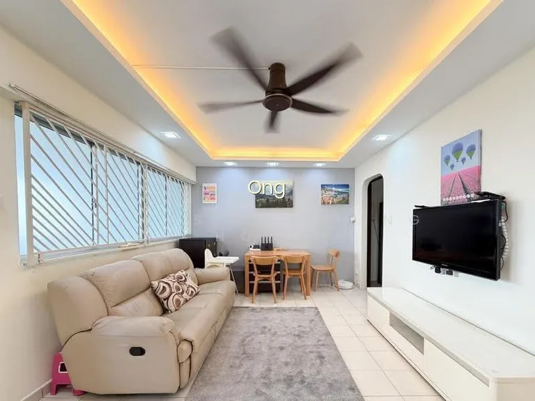 403 Yishun Avenue 6 image 1 of 10