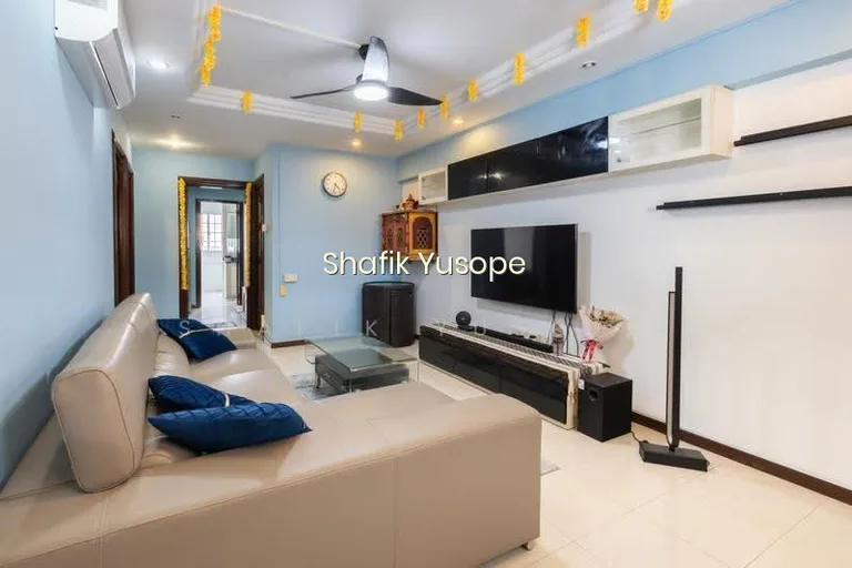 467 Tampines Street 44 image 1 of 10