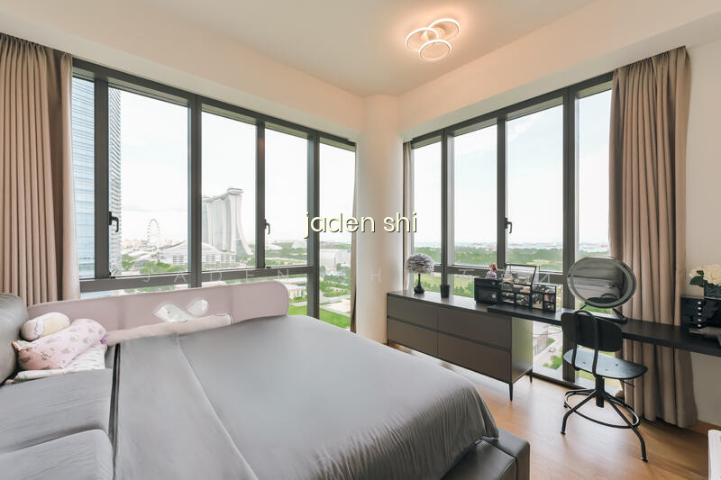 MARINA ONE RESIDENCES image 1 of 10