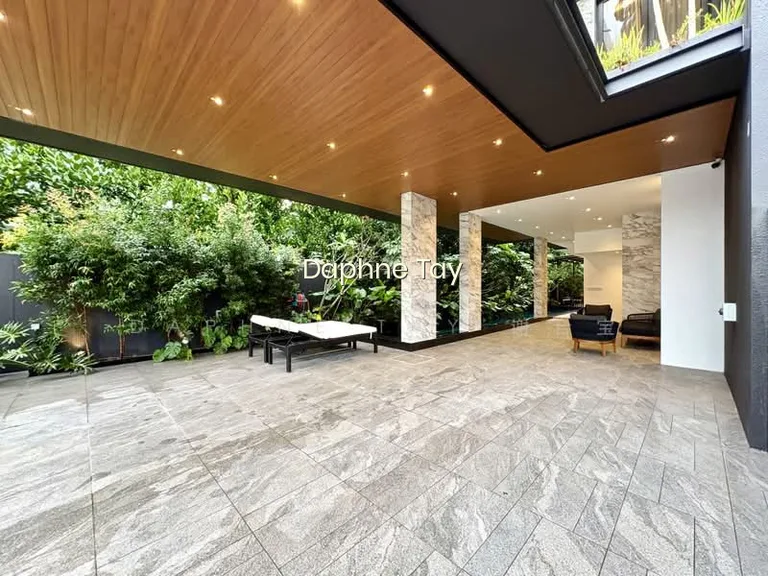 Fernhill Road Daphne 合宝 9855.9638 image 1 of 10