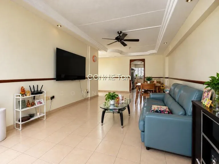 696 Hougang Street 61 image 1 of 10