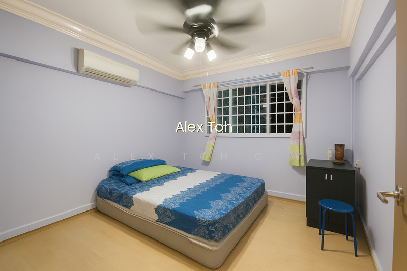 433 YISHUN AVENUE 6 image 1 of 9