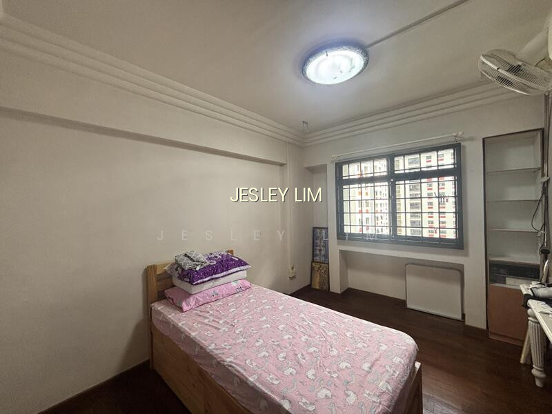 186D RIVERVALE DRIVE image 1 of 8