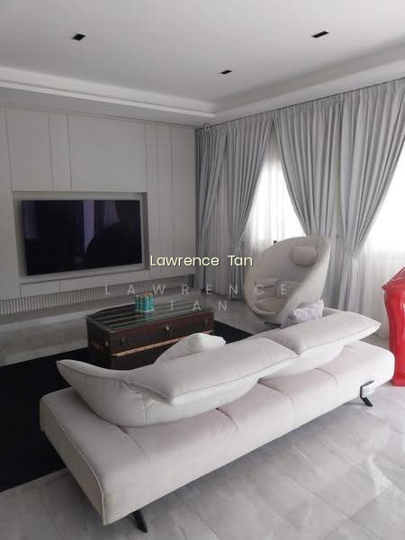 Rare Freehold Corner Terrace in Hillview (D23) | Renovated 5+1 Bed With Patio image 1 of 9