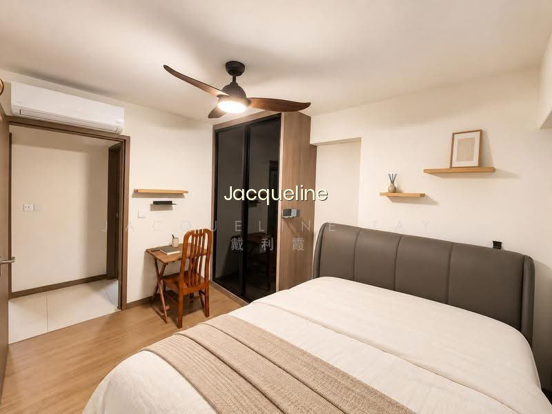 376A CANBERRA DRIVE image 1 of 4