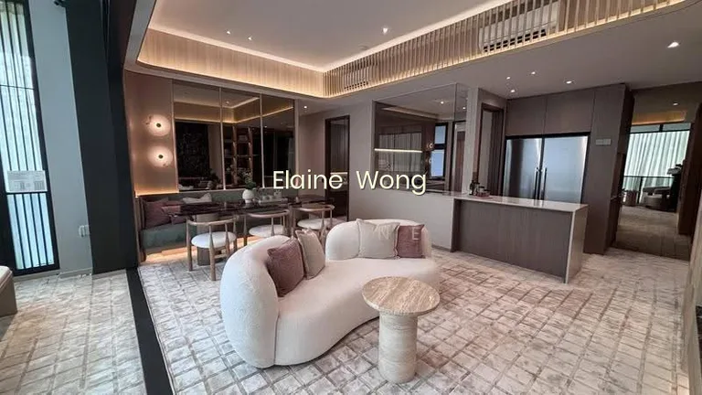 Cheap 3 Bed, 1KM Mgs image 1 of 4