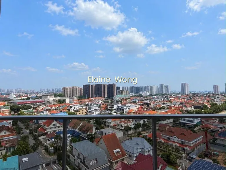 Grand Dunman image 1 of 10