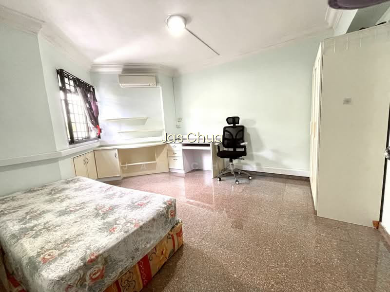 253 COMPASSVALE STREET image 1 of 10