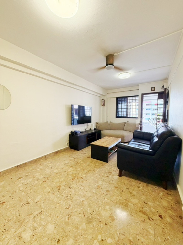 504 ANG MO KIO AVENUE 8 image 1 of 8