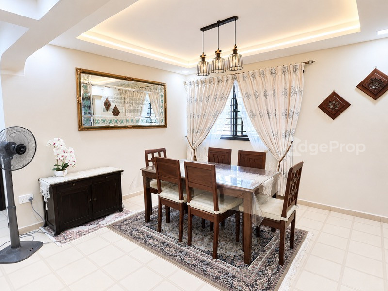 256 Tampines Street 21