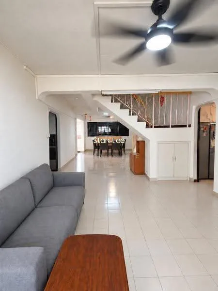 125 Tampines Street 11 image 1 of 10