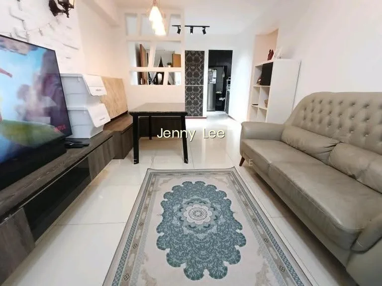 308C Punggol Walk image 1 of 7