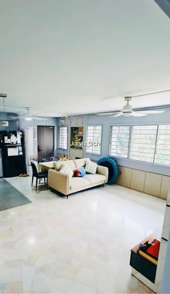 282 Toh Guan Road image 1 of 10