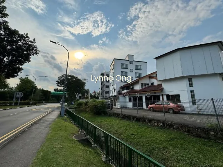 Rare Freehold Rebuild Plot - Within 1KM of Nanyang Primary School image 1 of 5